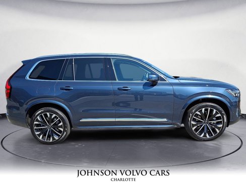 Certified 2025 Volvo XC90 B6 Plus image 2