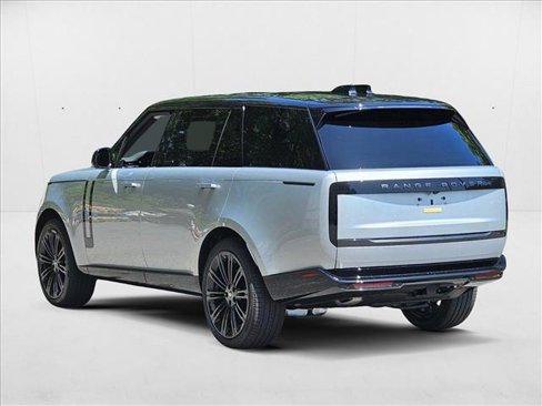 New 2025 Land Rover Range Rover Long Wheelbase SE image 9