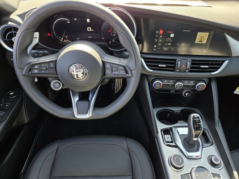 New 2025 Alfa Romeo Giulia AWD w/ Driving Assist Package image 8