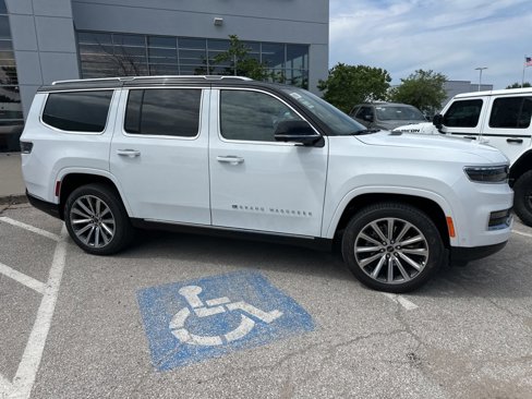 New 2025 Jeep Grand Wagoneer 4WD image 33