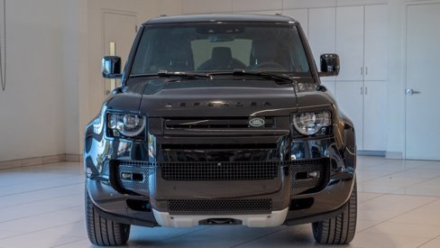 New 2024 Land Rover Defender 130 V8 image 2
