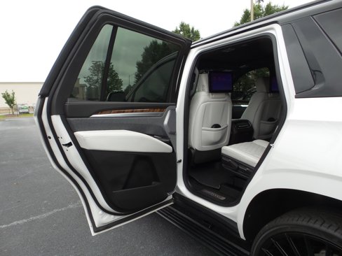 Used 2025 Cadillac Escalade Sport Platinum image 48