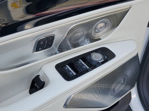New 2025 Lincoln Nautilus Black Label w/ Jet Appearance Package image 9