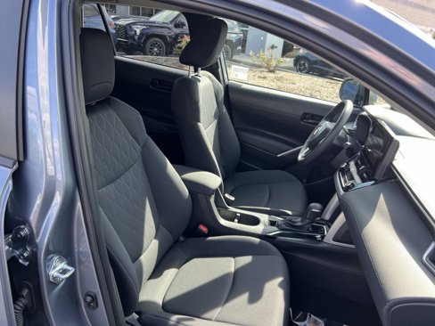 Used 2024 Toyota Corolla Cross LE image 24