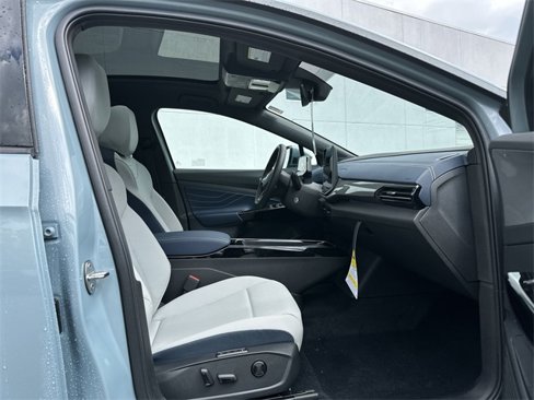 New 2025 Volkswagen ID.4 Pro S image 22