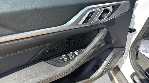 Used 2024 BMW i4 xDrive40i image 18