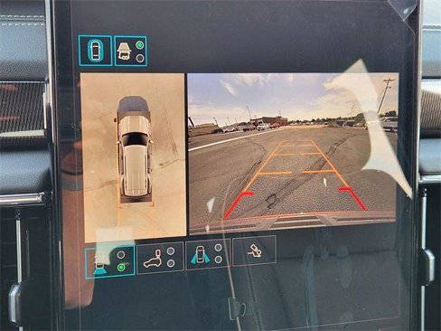 New 2025 GMC Yukon Elevation image 15