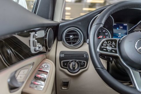 Used 2021 Mercedes-Benz GLC 300 4MATIC image 30