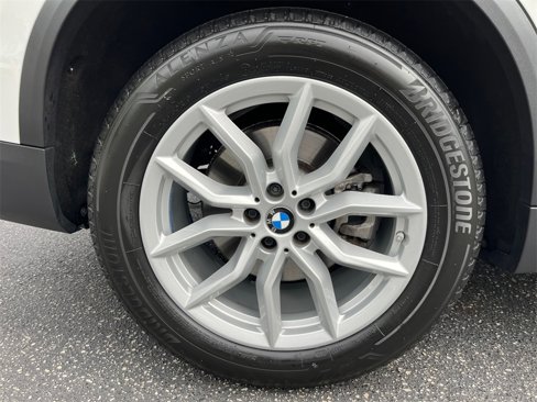 Certified 2022 BMW X5 xDrive40i w/ Parking Assistance Package image 17