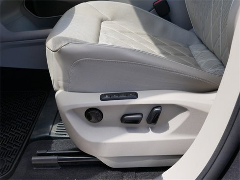 Certified 2024 Volkswagen Atlas SEL Premium R-Line image 14
