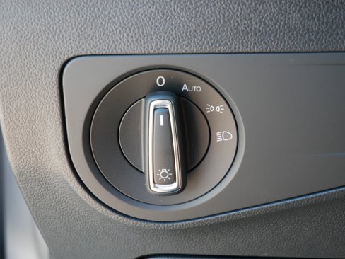 Certified 2024 Volkswagen Tiguan SE R-Line image 25