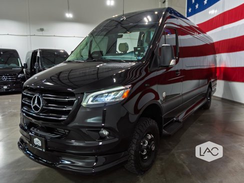 Used 2025 Mercedes-Benz Sprinter 3500 image 29