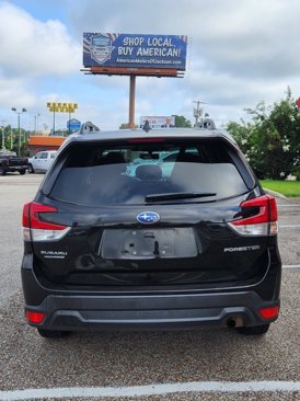 Used 2023 Subaru Forester Premium image 10