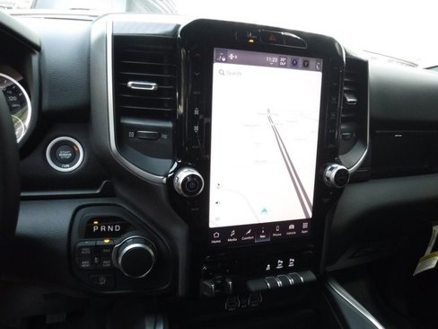 New 2026 RAM 1500 4x4 Crew Cab image 21