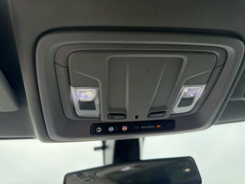 Used 2021 Chevrolet Silverado 1500 Custom image 19