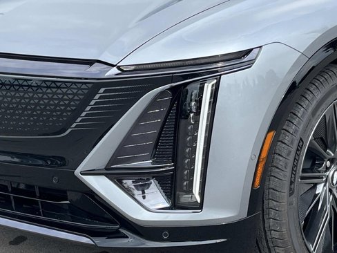 New 2026 Cadillac Lyriq Signature Sport image 9