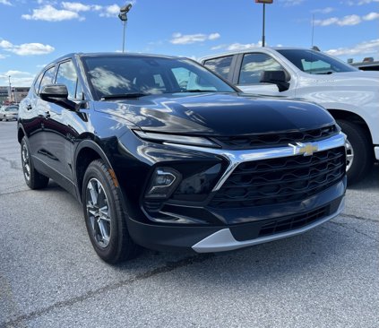 Used 2023 Chevrolet Blazer LT image 1