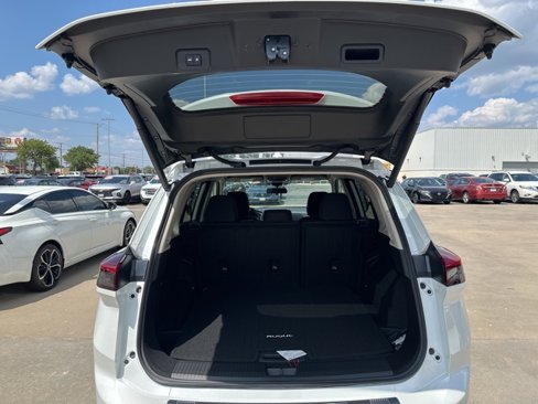 New 2026 Nissan Rogue SV image 8