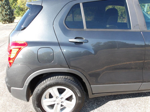 Used 2019 Chevrolet Trax LS w/ Tint and Cruise Package image 33