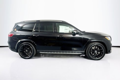 New 2025 Mercedes-Benz GLS 580 4MATIC image 4