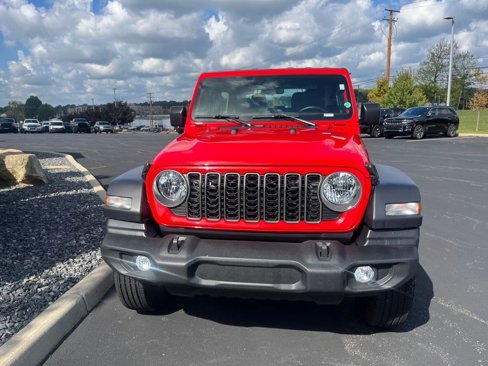 Used 2025 Jeep Wrangler Sport image 6