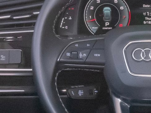 Certified 2025 Audi Q8 Premium image 16