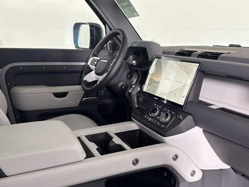 New 2026 Land Rover Defender 110 S image 18