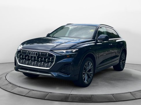 Certified 2025 Audi Q8 Premium Plus image 3
