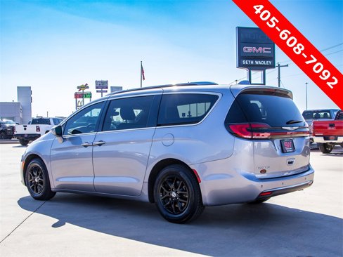 Used 2021 Chrysler Pacifica Touring-L image 5