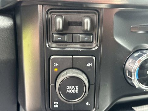 New 2025 Ford F250 Lariat w/ Black Appearance Package image 29