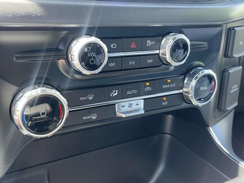 New 2025 Ford F150 XLT w/ Equipment Group 301A Standard image 12