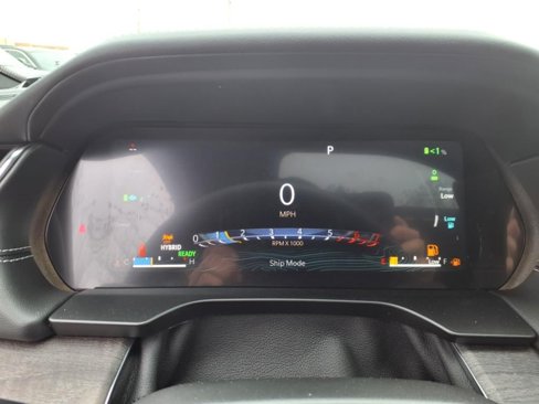 New 2025 Jeep Grand Cherokee Overland w/ Luxury Tech Group IV image 12