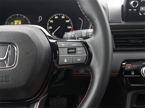 Certified 2025 Honda Pilot TrailSport image 22