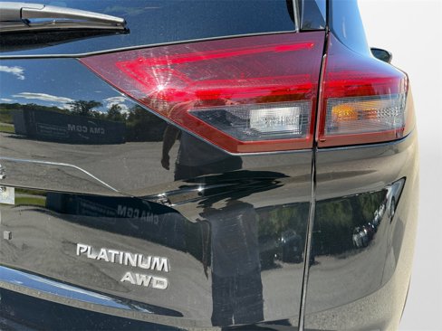 Used 2024 Nissan Rogue Platinum w/ Platinum Premium Package image 19