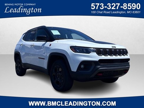 Used 2023 Jeep Compass Trailhawk image 1