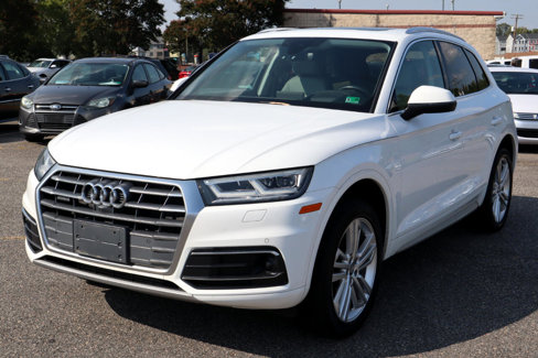 Used 2018 Audi Q5 Prestige w/ Prestige Package image 2
