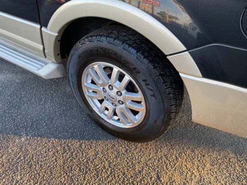 Used 2010 Ford Expedition EL Eddie Bauer image 20