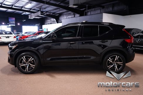 Used 2024 Volvo XC40 B5 Core image 4