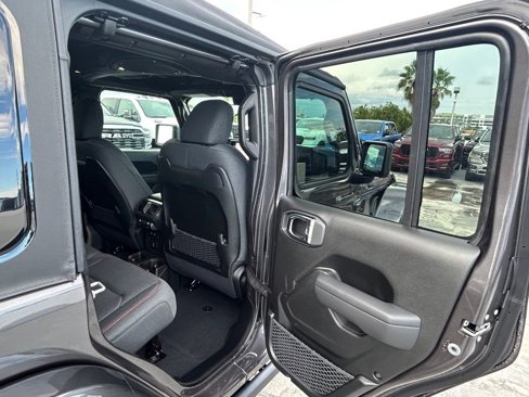 New 2025 Jeep Wrangler Unlimited Rubicon image 34