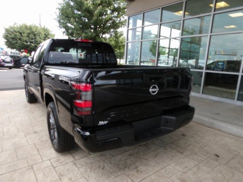 Certified 2025 Nissan Frontier SV image 5