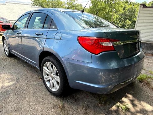 Used 2011 Chrysler 200 Touring image 7