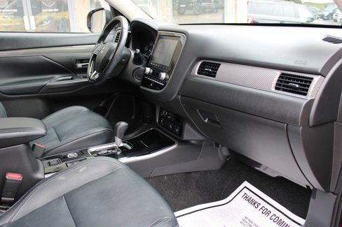 Used 2020 Mitsubishi Outlander SEL image 17