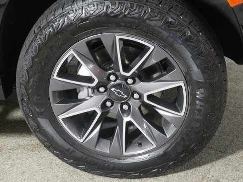Certified 2023 Chevrolet Tahoe Z71 w/ Luxury Package image 15