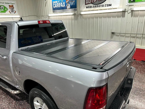 Used 2019 RAM 1500 Classic SLT w/ Luxury Group image 10