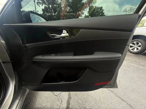 Used 2023 Kia Forte GT-Line w/ GT-Line Premium Package image 25