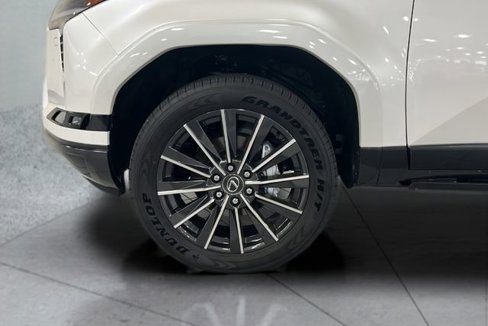 Used 2025 Lexus GX 550 image 25
