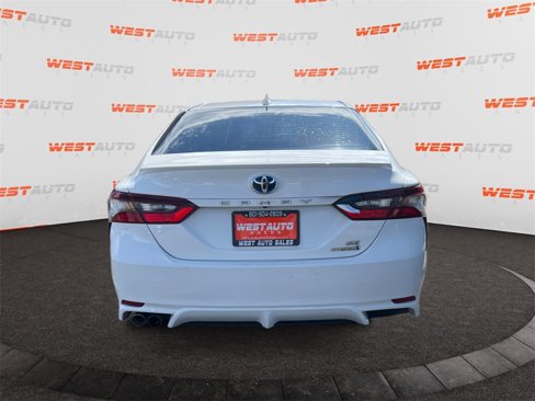 Used 2022 Toyota Camry SE image 4