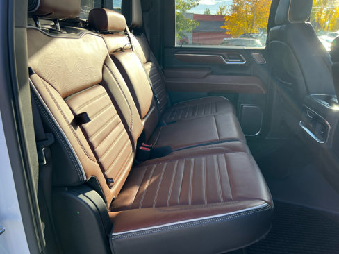 Used 2024 GMC Sierra 3500 Denali Ultimate image 15