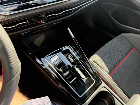 New 2025 Volkswagen GTI SE image 18