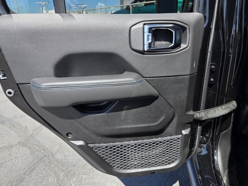 New 2025 Jeep Wrangler Unlimited Rubicon 4xe image 29